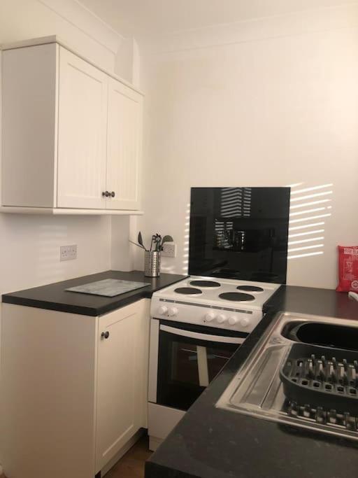 29 Comfort House 2 Bedroom Townhouse With Parking Scunthorpe Exterior foto